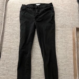 2 pairs of Good American size 6 jeans for sale!